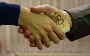 Czy recenzenta można kupić grą planszową?